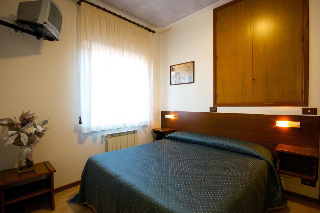 Affittacamere Dal Falco Pienza Habitación foto